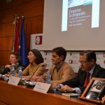 Presentado el libro de Emilio García Sánchez sobre la compasión en el cuidado ético de los enfermos graves La doctora Victoria Espinar, la decana Alicia López, el catedrático Vicente Bellver y el profesor Emilio García Sánchez, en la presentación del libro.