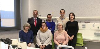 Estudian nuevas estrategias para reducir la resistencia a los antibióticos en pollos y conejos para consumo alimentario Investigadores del IVIA y la CEU UCH, integrantes del equipo investigador financiado por el INIA.