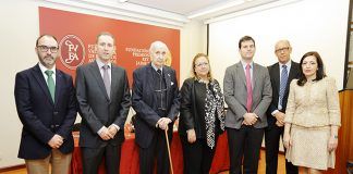Expertos del MedStar Washington Hospital Center y del Cardiovascular Research Center del CSIC, en la Jornada sobre el corazón de CEU UCH y FVEA Los organizadores de la CEU UCH y ponentes de la Jornada “Mirando al corazón”, celebrada en la sede de FVEA en Valencia.