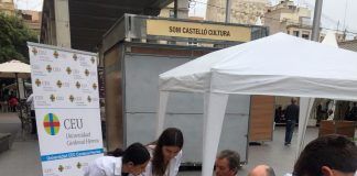 Estudiantes del CEU instalan “mesas saludables” en Castellón
