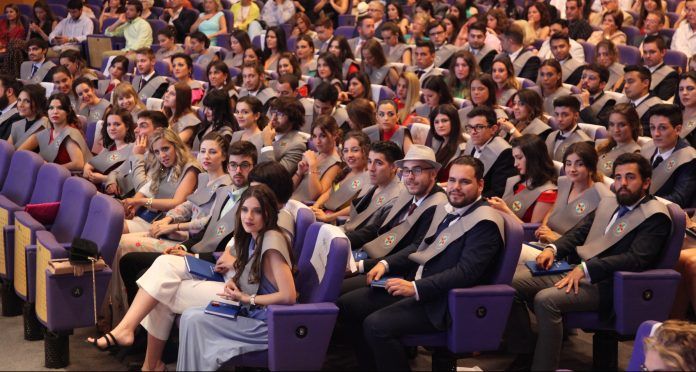 comunicacion-graduaciones-ceu-uch-2018 Acto de Graduación de las nuevas promociones en Comunicación 2018 de la CEU UCH.