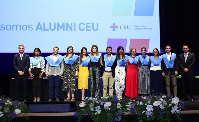 graduaciones-eset-ceu-uch-a