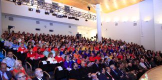 La rectora destaca, en la apertura del curso, que un tercio de los estudiantes de grado de la CEU UCH procede de otros países