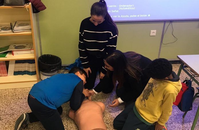 Formación a alumnos de Primaria en hábitos saludables por la Escuela de Salud CEU 3