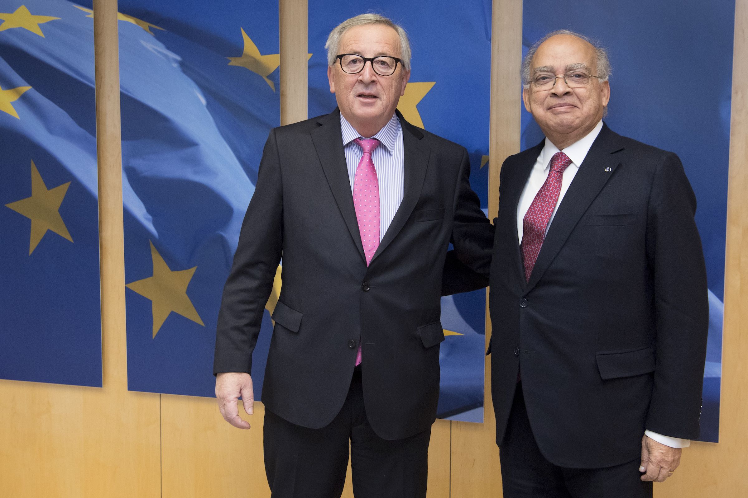 Jean-Claude Juncker y el profesor Fausto de Quadros, en Bruselas.