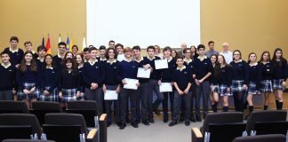 Una propuesta innovadora para prevenir accidentes de tráfico gana la VIII edición del concurso Teens Emprendedores CEU