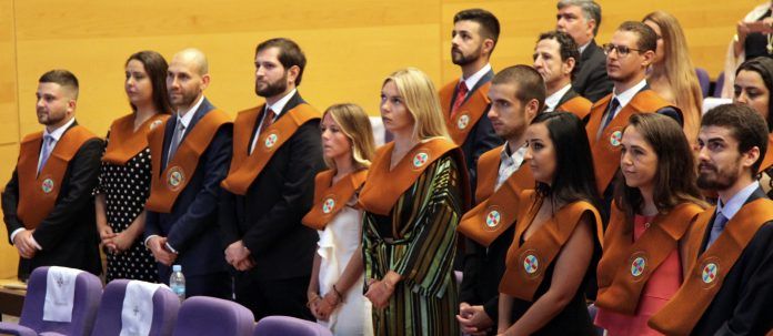 XIII Promoción de graduados en Arquitectura por la CEU UCH.