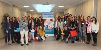 Salud y dignidad humana: la AEBI aborda en la CEU UCH los dilemas bioéticos más candentes Estudiantes participantes en el IV Congreso de Bioética para Universitarios de la AEBI, que ha celebrado su cuarta ediciónen la Facultad de Ciencias de la Salud de la CEU UCH.