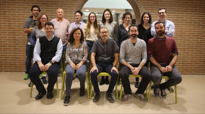 Los investigadores de la Cátedra ESI-CEU participantes en el seminario sobre computación cuántica.