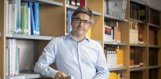 El profesor de la CEU UCH Gonzalo Haro, único español entre los trece expertos internacionales que consensúan el tratamiento del dolor con opiáceos y los riesgos de adicción El doctor Gonzalo Haro Cortés, profesor de Salud Mental en el Grado en Medicina de la CEU UCH y responsable del programa de patología dual grave del Hospital Provincial de Castellón.