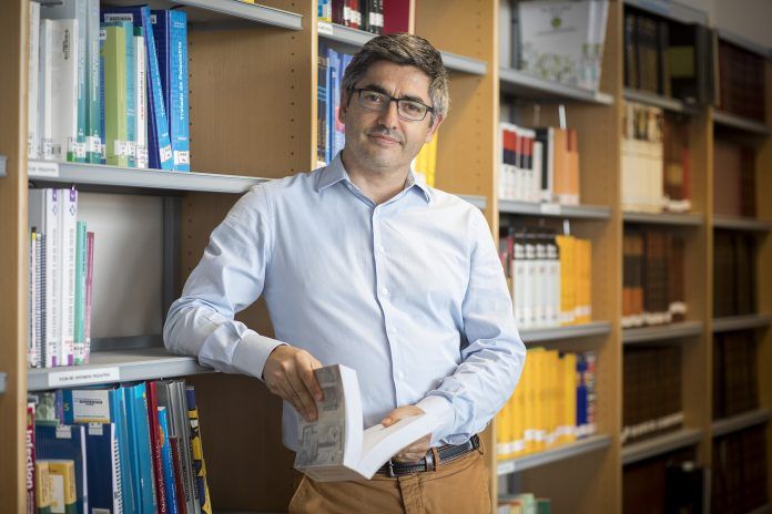El doctor Gonzalo Haro Cortés, profesor de Salud Mental en el Grado en Medicina de la CEU UCH y responsable del programa de patología dual grave del Hospital Provincial de Castellón.