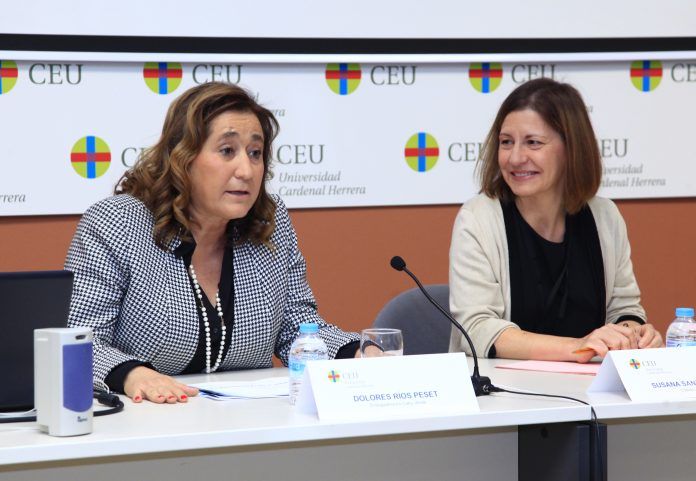 La embajadora Dolores Ríos, formada en Derecho en el CEU, y la catedrática Jean Monnet de la CEU UCH Susana Sanz.