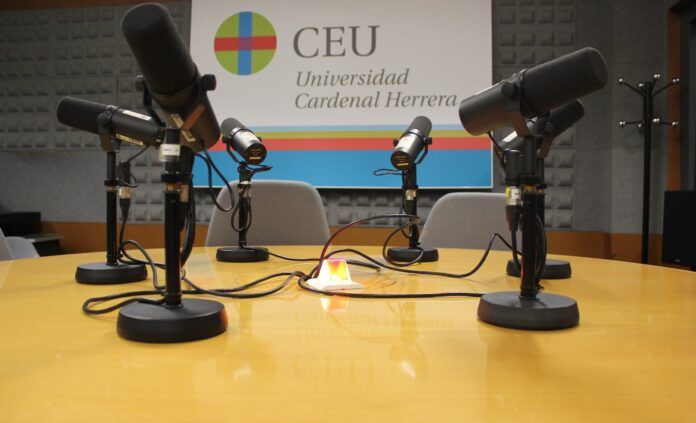 estudios-radio-ceu-2