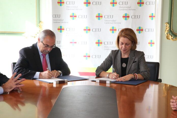 Convenio-CEU-UCH-Cuerpo-consular-CV
