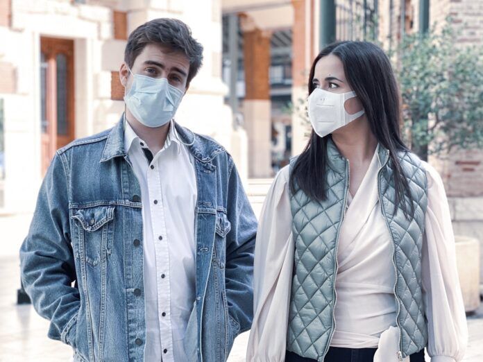 Pau March y Raquel Martínez, formados en la CEU UCH, son los fundadores de la agencia de comunicación política y corporativa Martínez - March.