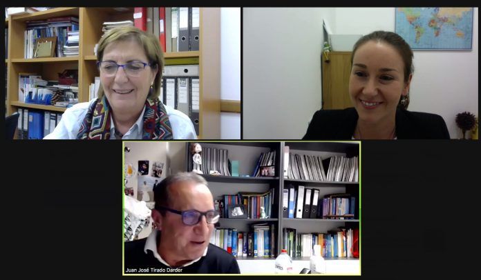 Loreto Macía, María Pilar Chisbert y Juan José Tirado, en la VI Conferencia Anual de la Cátedra de Neurociencias CEU-Vithas.