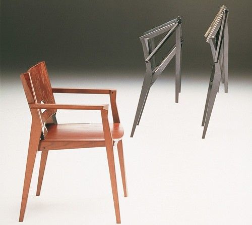The chair Sister Moon, made by professors Manuel Bañó and Marcelo M. Lax, is now a museum piece.