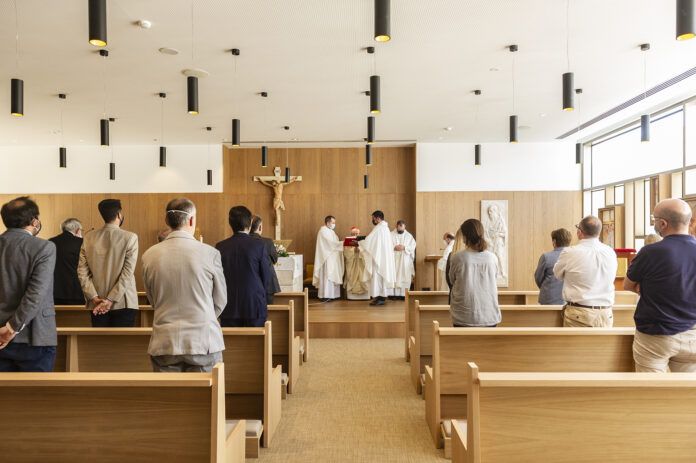 arzobispo-bendicion-capillarectorado-ceu