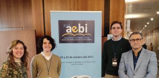 Estudiantes que investigan, en el Congreso Internacional de Bioética de la AEBI