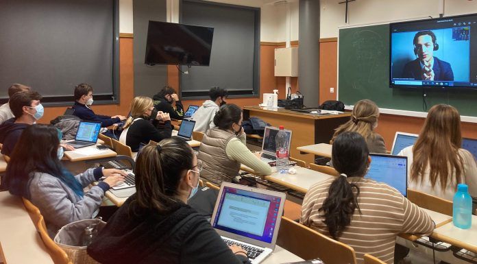 daniel-torres-conf-politicas-ceu-uch-1