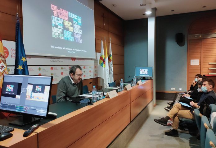 inaki-abalos-architecture-ceu-uch-1