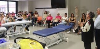 La Universidad CEU se une a AMACMEC para concienciar en la lucha contra el cáncer de mama