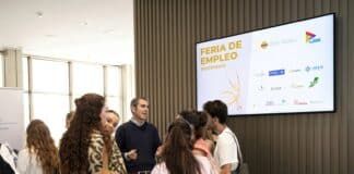 Feria de Empleo en Enfermería: conectando estudiantes y empresas