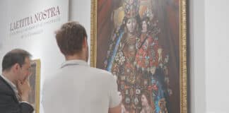 Exposición dedicada a la Virgen de los Desamparados, en el Palacio de Colomina