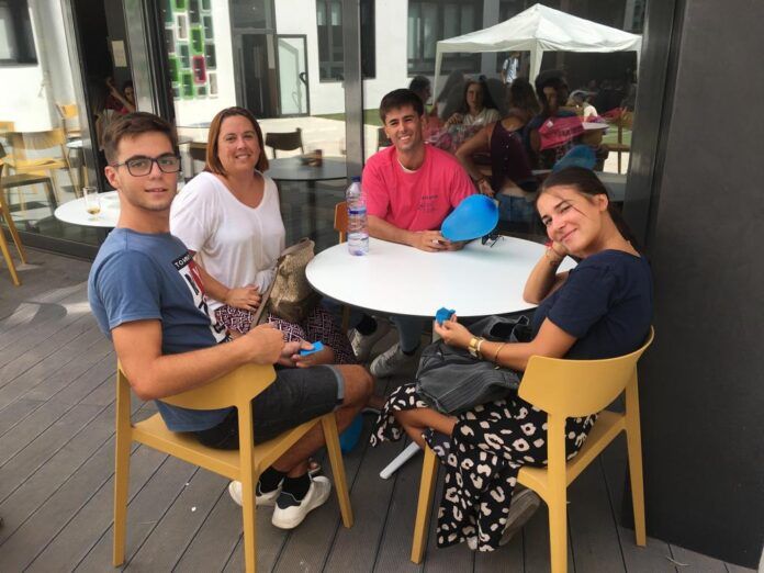 Saul-Serrano-durante-una-de-las-sesiones-con-los-nuevos-alumnos