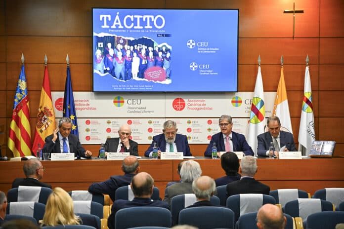 24-10-presentacion-libro-tacito-colomina-12