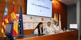 Dos alumnos de la Universidad CEU Cardenal Herrera presentan el primer capítulo universitario español de Legal Hackers Presentación Legal Hackers universitario