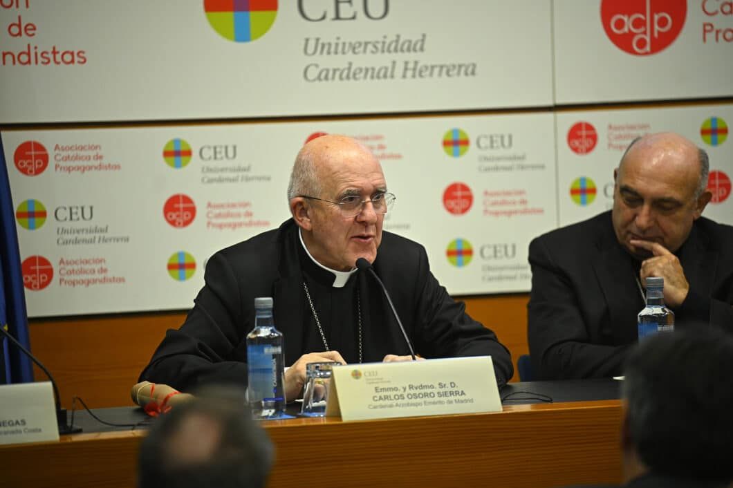 El cardenal Osoro, en la CEU UCH.