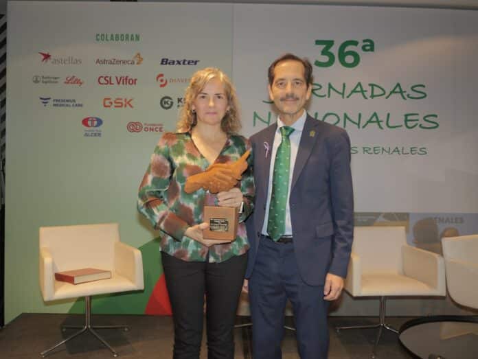 premio-alcer-eva-segura-goodrenal-ceu-uch