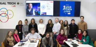 Legal Hackers del CEU UCH utilizan la IA para resolver un caso legal con la herramienta «Justicio»