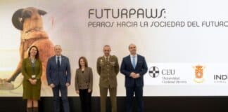 «Futurpaws»: veterinarios y guías caninos de las FFAA reflexionan en torno al perro y su papel en la sociedad