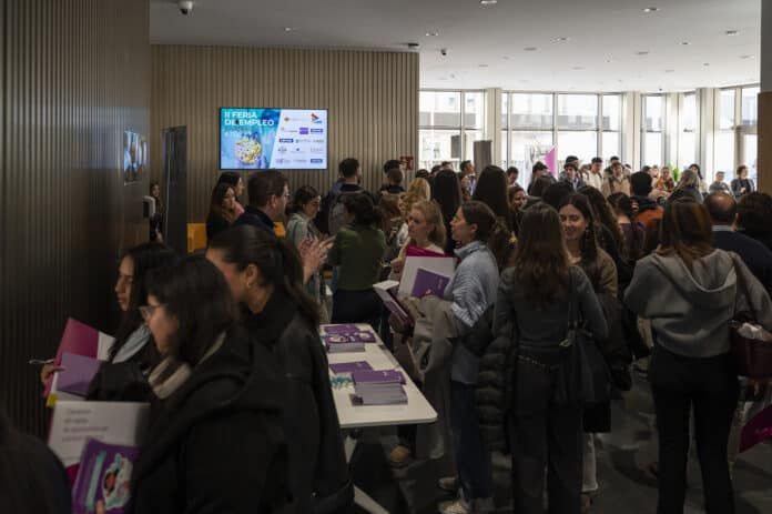 ceu-2feriaempleo-farmacia (108)