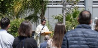 La Universidad CEU Cardenal Herrera celebra una misa por las víctimas de la DANA