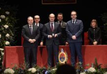 El Ayuntamiento de Elche concede la Medalla del Bimil·lenari al CEU UCH en reconocimiento a sus 30 años de compromiso con la ciudad