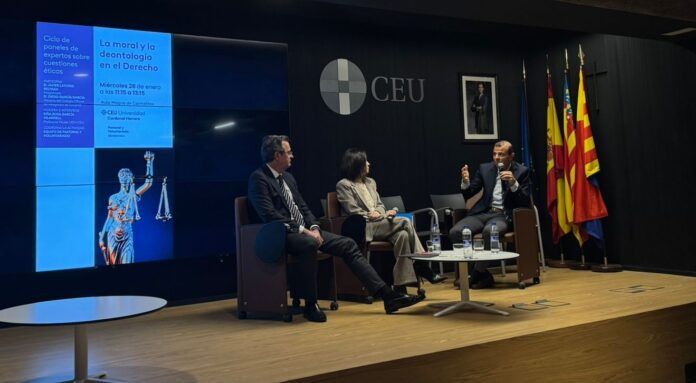 CICLO DE EXPERTOS CEU