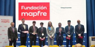 Estudiantes de la CEU UCH participan en Forinvest 2026 y ganan el Hackathon de Fundación MAPFRE