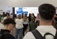 La CEU UCH celebra la I Feria de Empleo en Salud para acercar a los estudiantes al entorno profesional sanitario