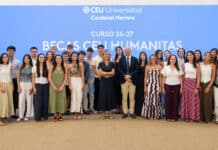 La CEU UCH da la bienvenida a los estudiantes de las Becas Humanitas 2026