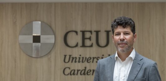 Manuel Ibáñez, premio al mejor docente de Universidad Tecnológica en los National Teacher Prize España 2026