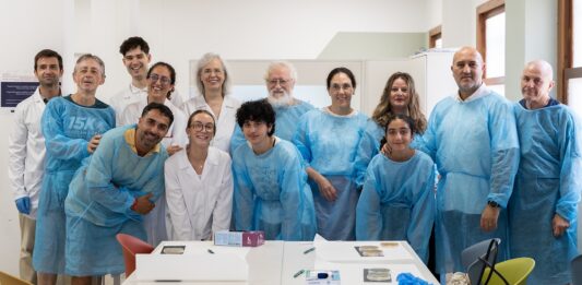 Vecinos de Massamagrell detectan tres microorganismos con capacidad antibiótica, en el proyecto «Pueblos con-Ciencia» de SWICEU
