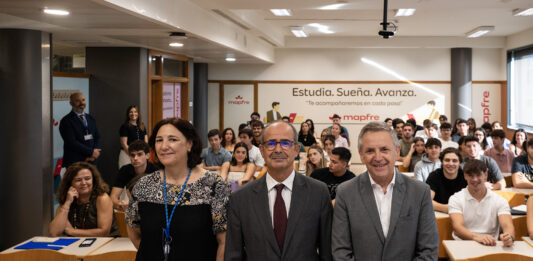 La CEU UCH y Mapfre impulsan un aula para acercar la realidad empresarial a los estudiantes