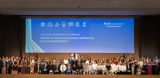 La CEU UCH gradúa a la primera promoción del Diploma de Experto en Desarrollo Personal y Profesional para la Empleabilidad