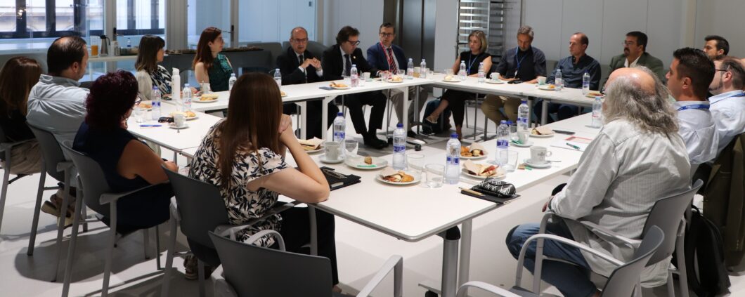 Primer claustro de profesores del Grado en Medicina del CEU en Elche