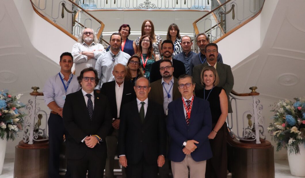 Primer claustro de profesores del Grado en Medicina del CEU en Elche