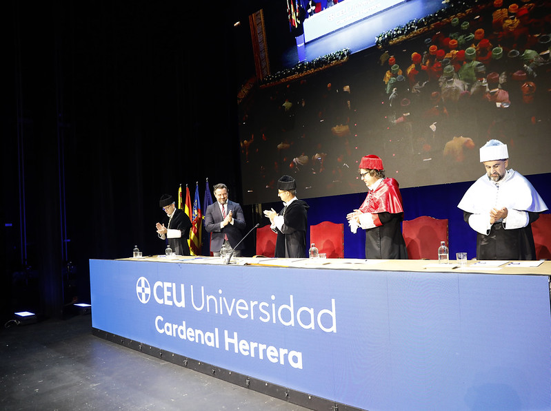 Acto de inauguración del curso académico 2026-2027 de la Universidad CEU Cardenal Herrera en el Gran Teatro de Elche