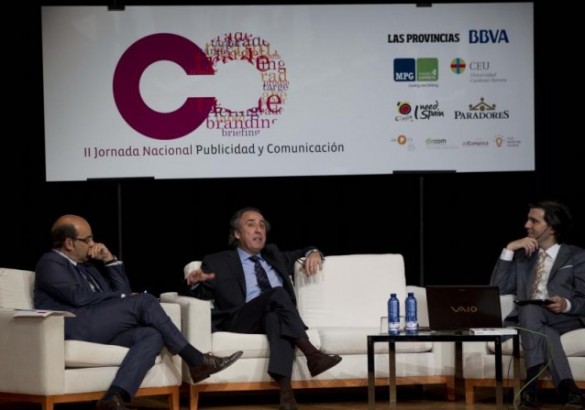 Momento de la charla con Emilio Duró / CEU